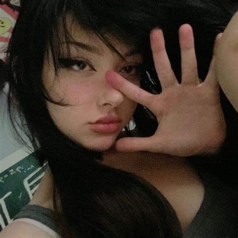 Does She Do Porn Any Info Itsnotdatsrs 1082948 NameThatPorn