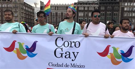 Comunidad Lgbttti Prende Al Centro Histórico