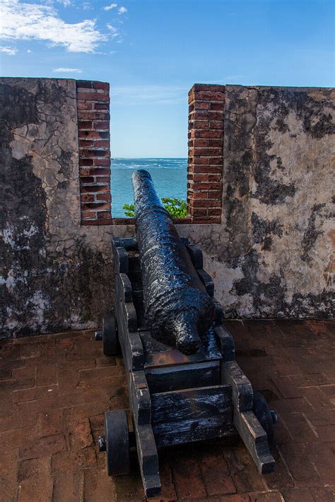 A Colonial Spanish Cannon Overlooks The License Image 14126501