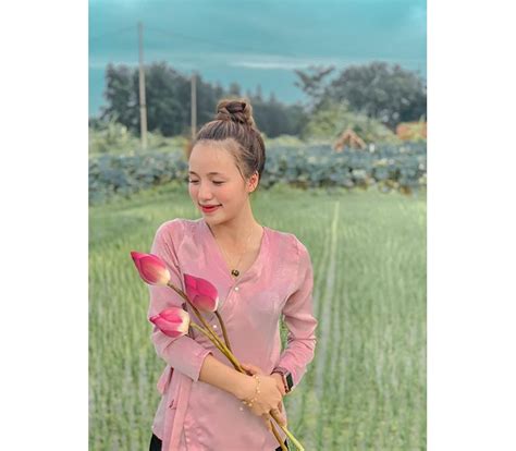 Hot Girl X C G Ng M T Trong S Ng Nh N Xu Ng Body Ph Ng Phao H N Ai C Ng M T Tr N M T D T