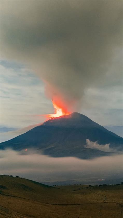 Ini Hal Yang Harus Dilakukan Saat Terjadi Bencana Alam Gunung Meletus