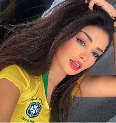 Rare Beauty | Olivia Sofron on Instagram: "Бразилия вперёд 🇧🇷 😃😍 ...