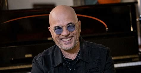 Exclusif Pascal Obispo Lors De L Enregistrement De Sa Surprise Pour L