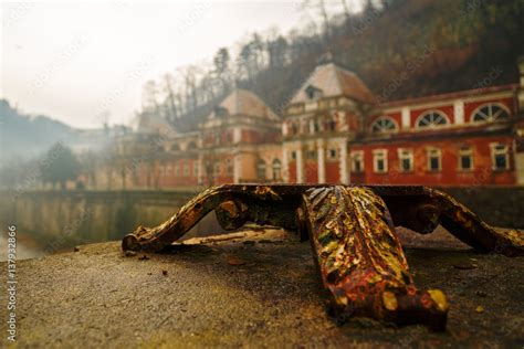 Foto De Old Abandoned Buildings In The Roman Spa Town In Romania