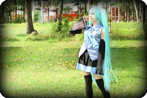 Hatsune Miku Cosplay By Lisi Angel Cat On Deviantart Miku Cosplay