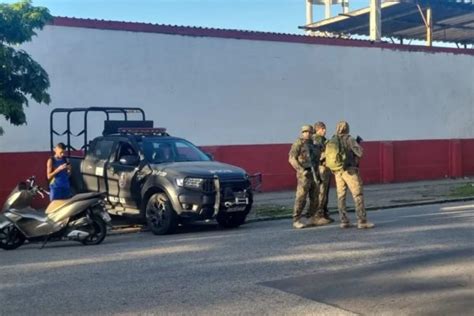 Músico é Atingido Em Tiroteio No Complexo Da Penha “medo De Sair