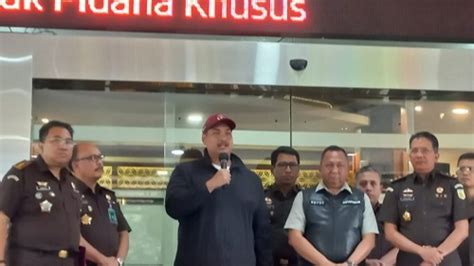 Irwan Hermawan Sebut Menpora Dito Ariotedjo Terima Aliran Dana Rp