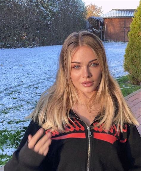 Pinterest Straight Hairstyles Winter Blonde Blonde Hair Blue Eyes