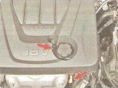 Проверка уровня и доливка масла в систему смазки (Шевроле Круз 1 2008 ...