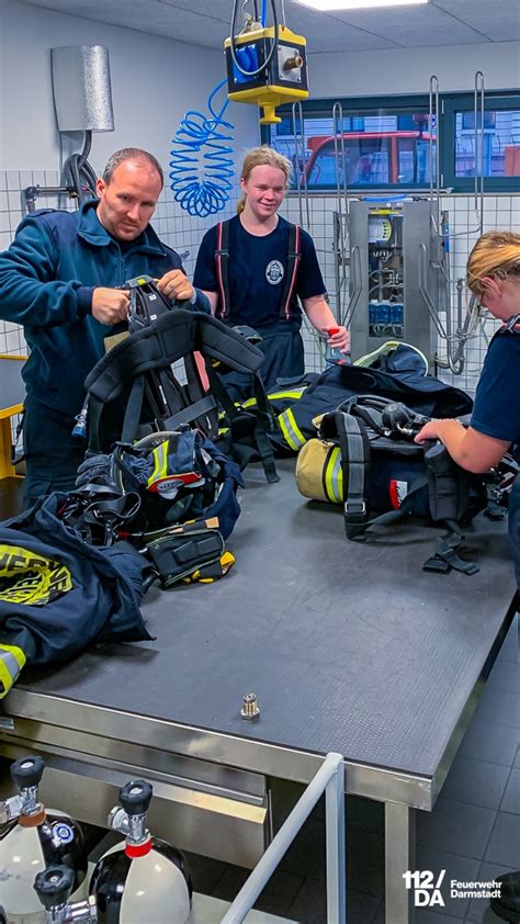 Feuerwehr Darmstadt Neue Atemschutzgeräteträger