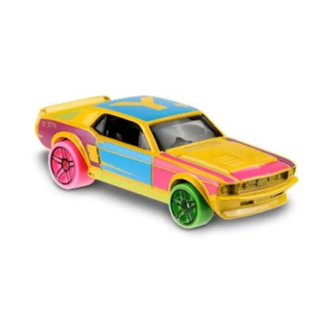 Hot Wheels Art Cars 67 Ford Mustang Coupe Universo Hot Wheels