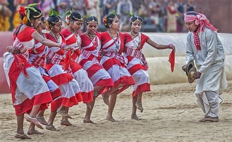 50+ Traditional Indian Folk Dances to Identify Its Rich Culture - City Dance Studios