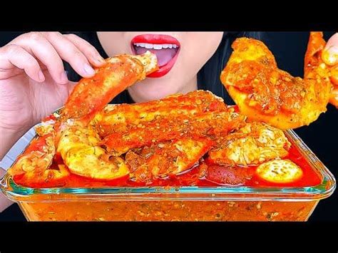 Asmr Giant Deshelled King Crab Shrimp Seafood Boil Mukbang Eating