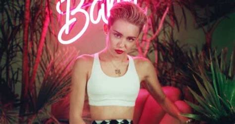 Miley Cyrus Is Naked Again Check Out Her Shots For V Magazine Here NSFW HTF Magazine