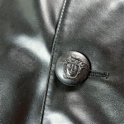 Yahooオークション Gianni Versace ジャンニヴェルサーチ メデュー