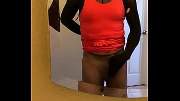 Crossdresser corre a través de pantimedias 2 XVIDEOS