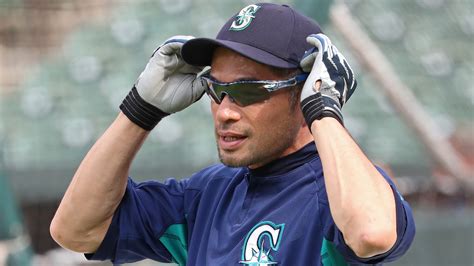 Ichiro Suzuki: Outfielder signs minor league deal with Seattle Mariners