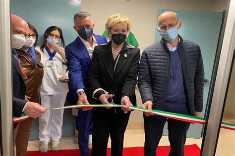 Sanit Letizia Moratti In Valtellina Inaugura Ospedale E Case Di