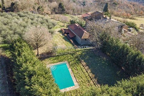 Casale Con Piscina In Vendita A Cortona Romolini Christie S