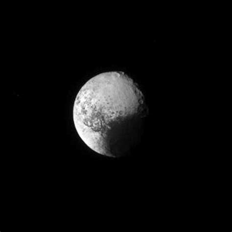 An Occult Occurrence: Saturn’s Moon Iapetus Blocks a Background Star