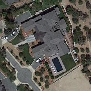 Lori Loughlin & Mossimo Giannulli's House in Hidden Hills, CA - Virtual ...