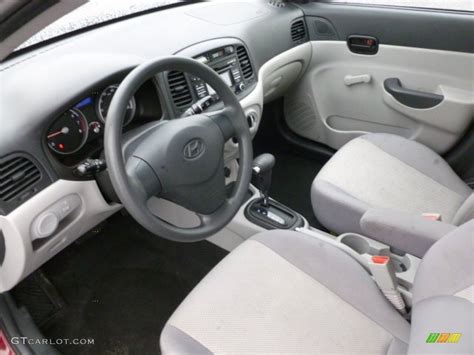 Hyundai Accent 2010 Interior