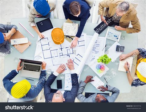 10,385 Construction team leadership Images, Stock Photos & Vectors ...