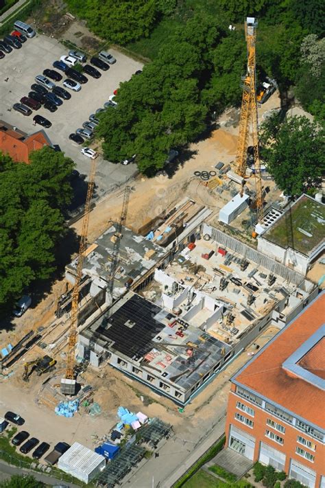 Berlin Aus Der Vogelperspektive Baustelle F R Einen Erweiterungs