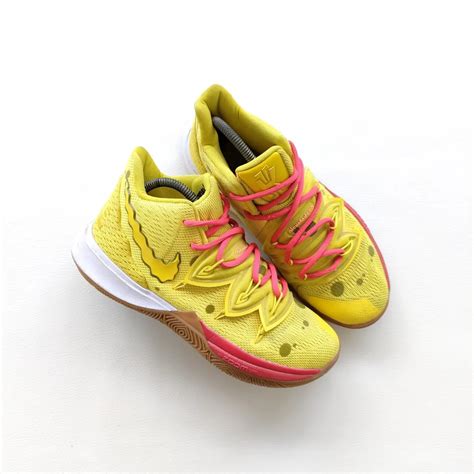 Nike Kyrie X Spongebob Olah Raga Baju Olahraga Di Carousell