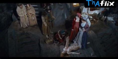 Danielle Petty Lesbian Butt Scene In Countess Dracula S Orgy Of Blood Tnaflix