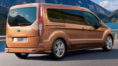 Ford Tourneo Connect 7 Listino Prezzi 2022 Consumi E Dimensioni