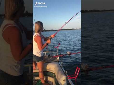 Santee Cooper Catfishing Planer Boards Cut Eel Youtube