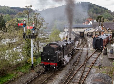 Llangollen Railway - Photo "Riverside" :: Railtracks UK