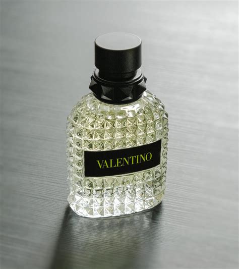 Valentino Uomo Born In Roma Yellow Dream Valentino cologne - a fragrance for men 2021