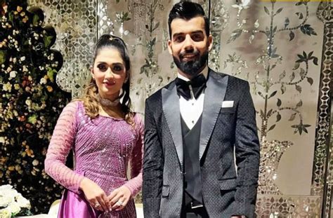 Inside Shadab Khan Malika Saqlains Walima Ceremony See Pics And