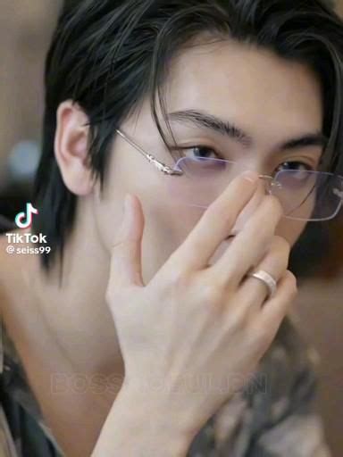 Pin By Natcatae On Dorama Bl Gl Video Cute Gay Couples Cute Gay Cute Couple Videos