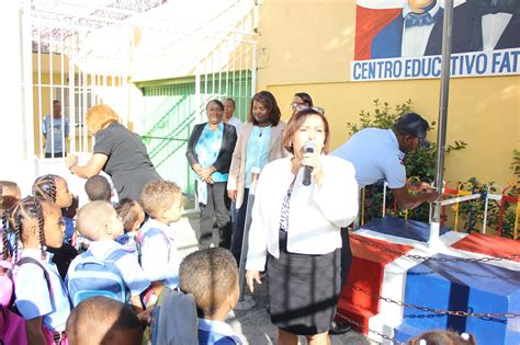 Acto De Izamiento De Bandera Por Motivo Al Inicio Del Año Escolar 2018