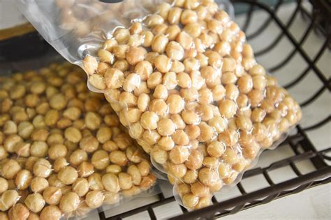 Macadamia nut shelled from natural high protein for to drying