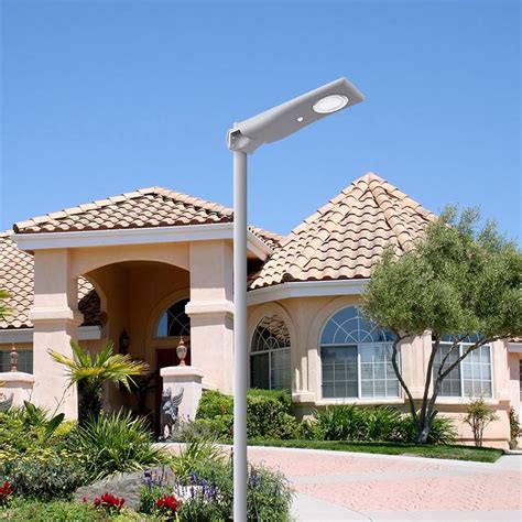 LED Smart Grid Solar Street Light Pole Produttori E Fornitori Cina