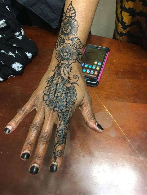 Pin By Safi On Henna Designs Hand Henna Art Designs Pretty Henna