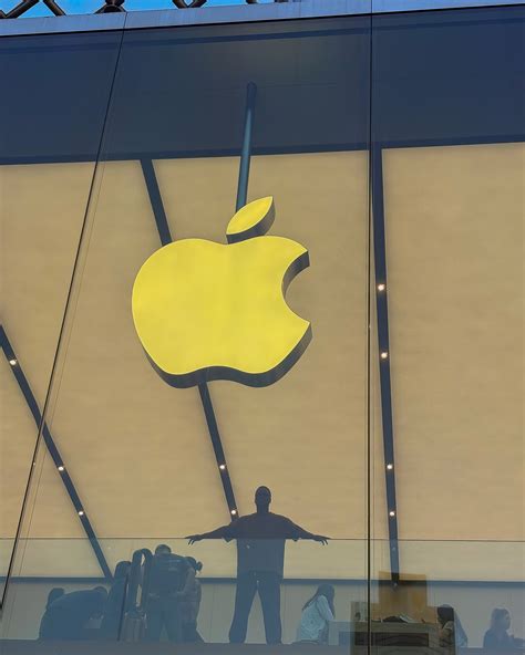 iPhone || Samsung || Accesories | Owning the iPhone 16 means more than