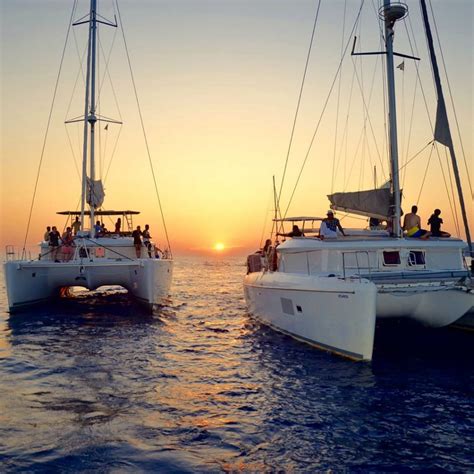 Budget-Friendly Santorini Catamaran Cruise - Grekaddict.com