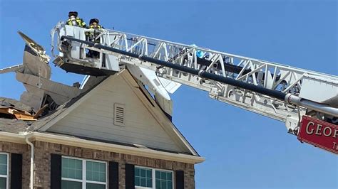 Plane Crashes Into Roof Of Texas Home Us News Sky News