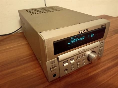 TEAC MC D76