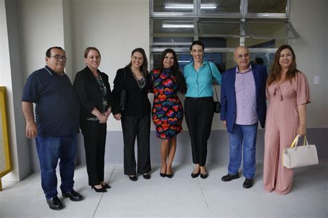 A creche e Pré Escola está localizada na Rua V n 131 conjunto