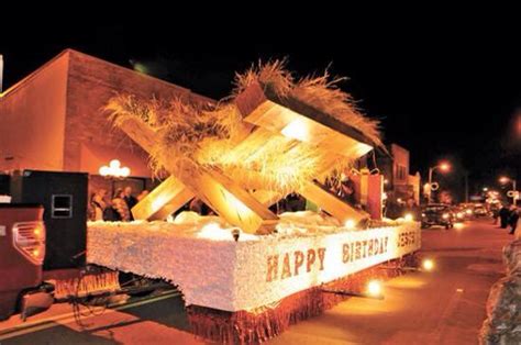 Pin By Terry Whitaker On Church Decor Christmas Parade Holiday Parades Christmas Parade Floats