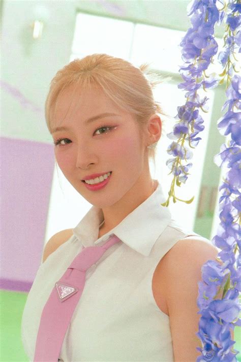 Loona Scans On Twitter Korean Celebrities Photoshoot Photo Book