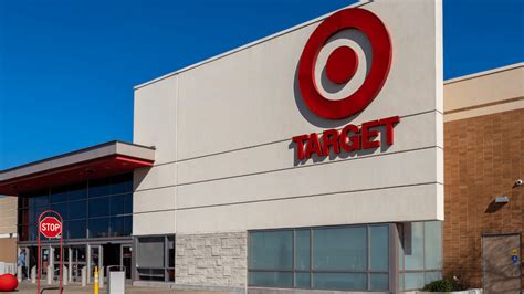 8-Year-Old Girl Drives Mom’s Car to Drive to Target: Watch Viral Video