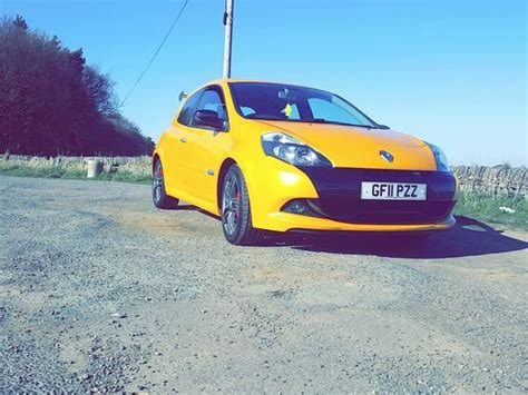 Renaultsport Clio 200 Cup PH Carpool PistonHeads UK