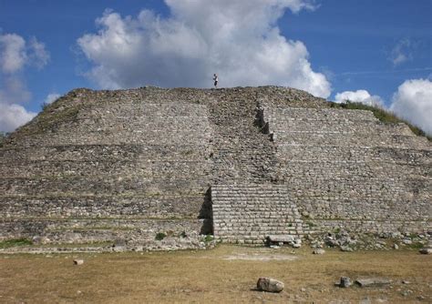 The Best Izamal, Yucatan, Guide: 8 Things To Know